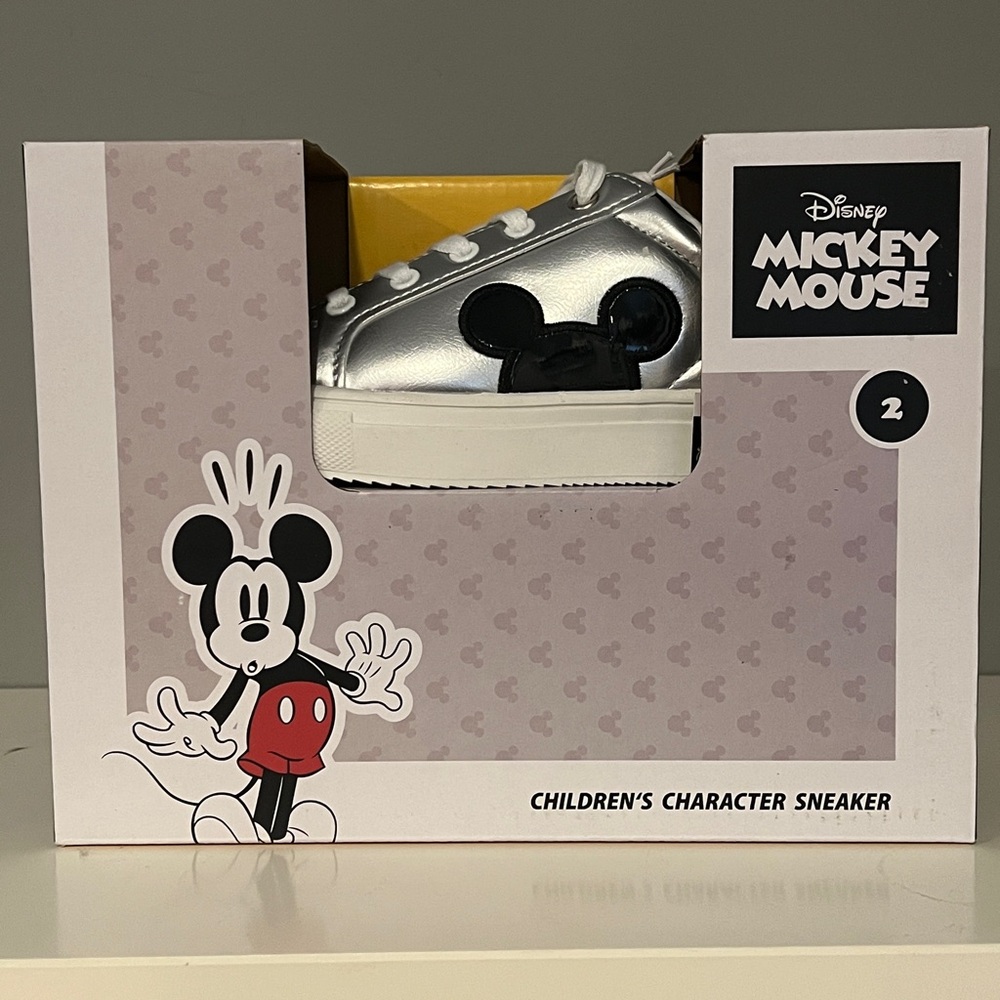 ALDI Disney Mickey & Friend Children's Character Sneakers Shoes Size 2 NIB